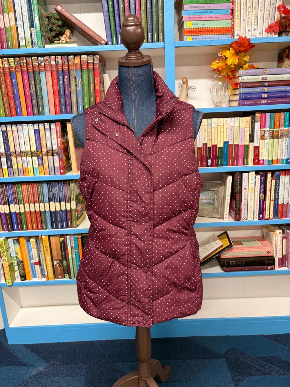 Gap outlet polka dot vest size medium